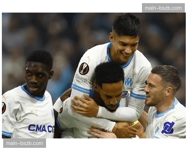 图卢兹3-1特鲁瓦，主队前锋完成帽子戏法，三次射正全部转化为进球