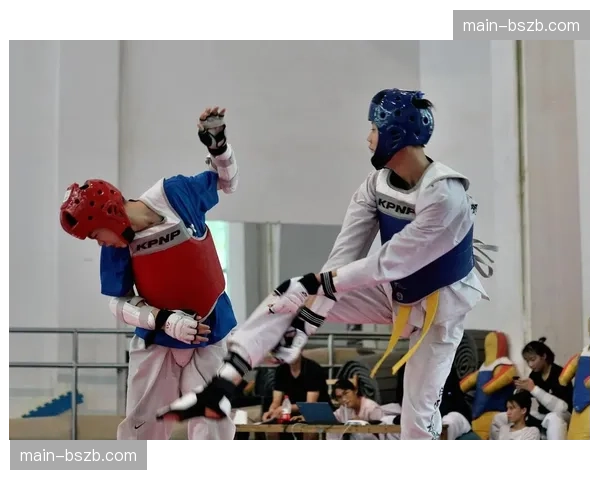 通讯:阿富汗首位参加奥运会的跆拳道女运动员回国后,致力于创办女子训练中心 通讯:阿富汗首位参加奥运会的跆拳道女运动员回国后,致力于创办女子训练中心